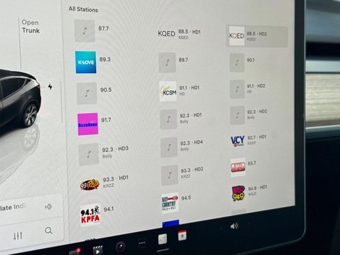 Used 2024 Tesla Model Y Long Range image 21