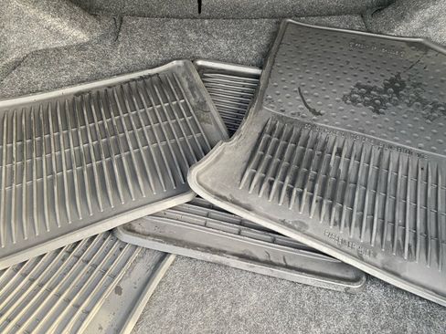 Used 2014 Toyota Corolla LE image 17