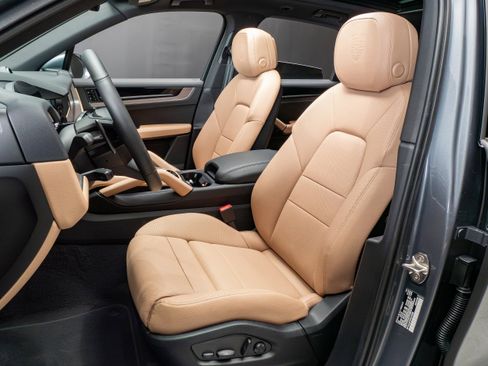 New 2026 Porsche Cayenne S AWD/4WD image 5