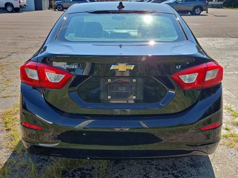 Used 2016 Chevrolet Cruze LT w/ Convenience Package FWD image 11