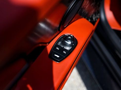 Used 2019 Aston Martin DBS Superleggera RWD image 23