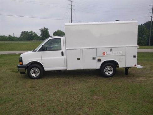 New 2025 GMC Savana 3500 w/ Power Convenience Package image 14