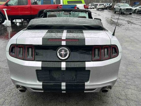 Used 2013 Ford Mustang Convertible image 27