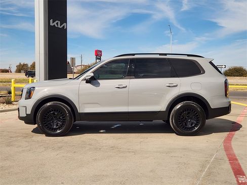 Certified 2025 Kia Telluride SX Prestige X-Line image 4