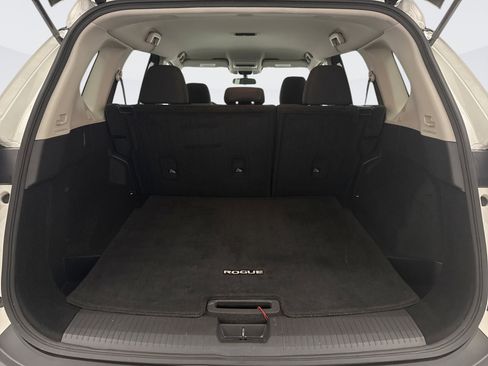 Used 2023 Nissan Rogue S image 19