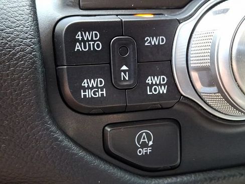 Used 2019 RAM 1500 Laramie AWD/4WD image 23
