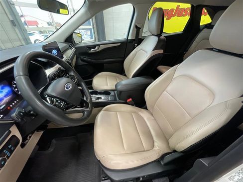 Used 2022 Ford Escape SEL image 10
