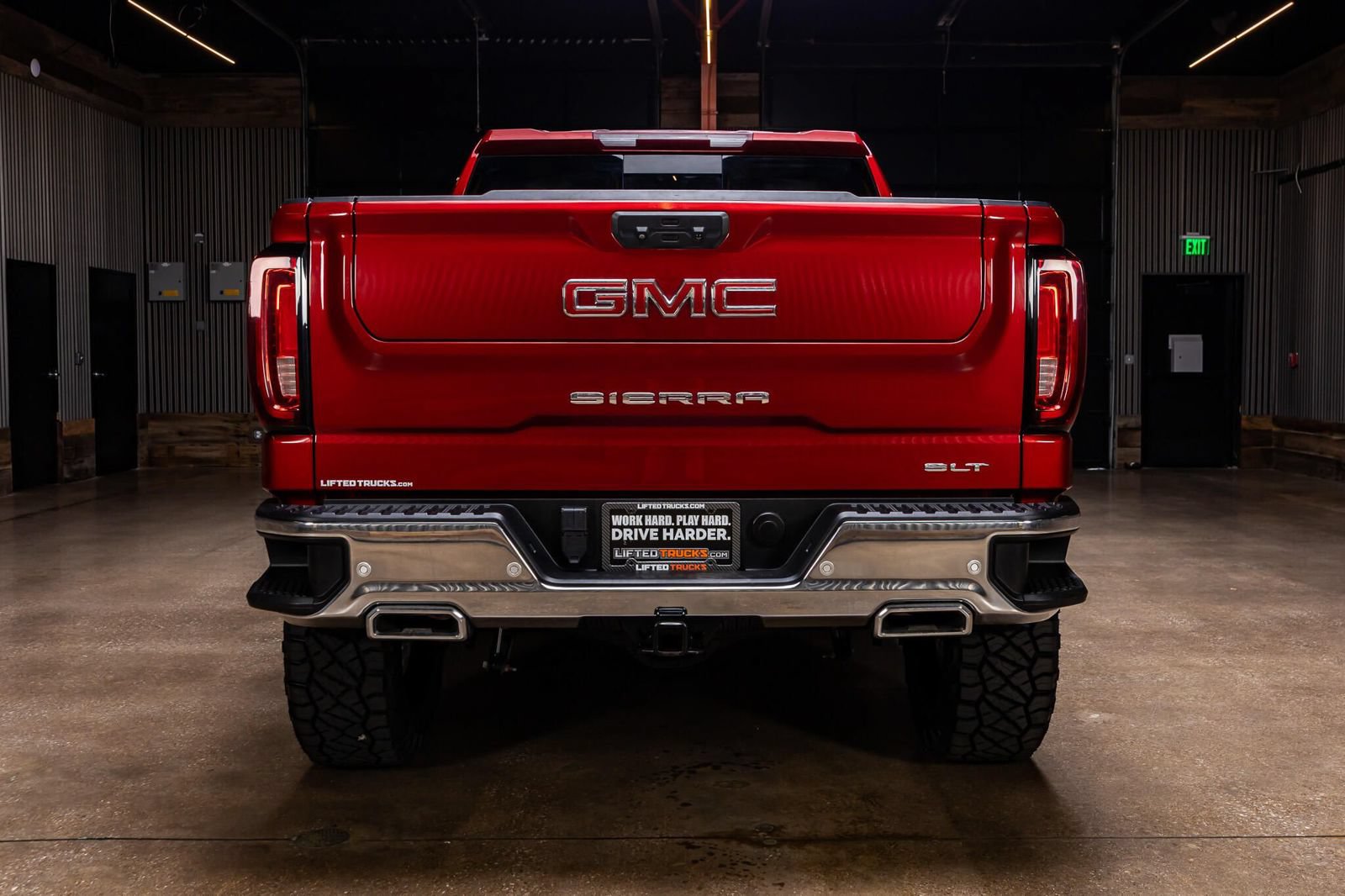 Used 2022 GMC Sierra 1500 SLT w/ SLT Premium Plus Package AWD/4WD image 8