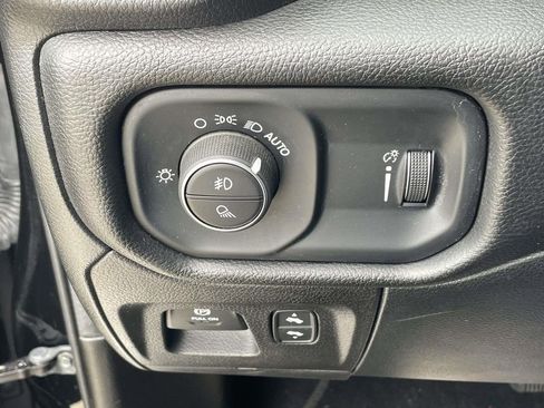 Used 2022 RAM 1500 Big Horn AWD/4WD image 19