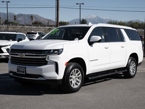 Used 2023 Chevrolet Suburban LT image 8