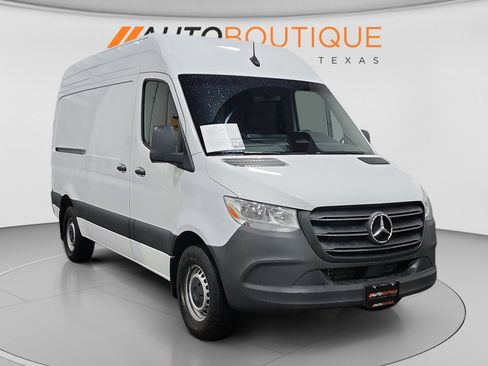 Used 2025 Mercedes-Benz Sprinter 2500 image 7