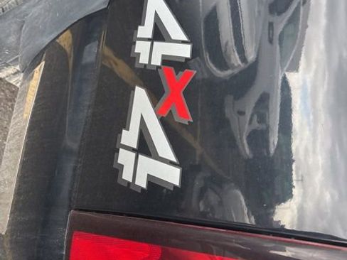 Used 2007 Chevrolet Silverado 2500 LT w/ Heavy-Duty Power Package image 13