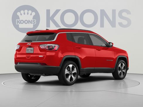 Used 2020 Jeep Compass Latitude w/ Popular Equipment Group AWD/4WD image 4