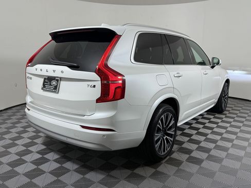 Used 2022 Volvo XC90 T6 Momentum w/ Protection Package Premier AWD/4WD image 9