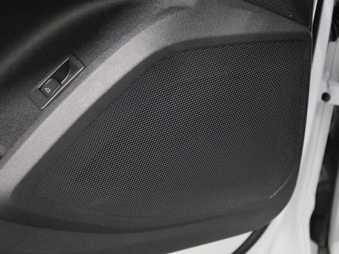 New 2025 Audi Q5 Premium Plus image 17