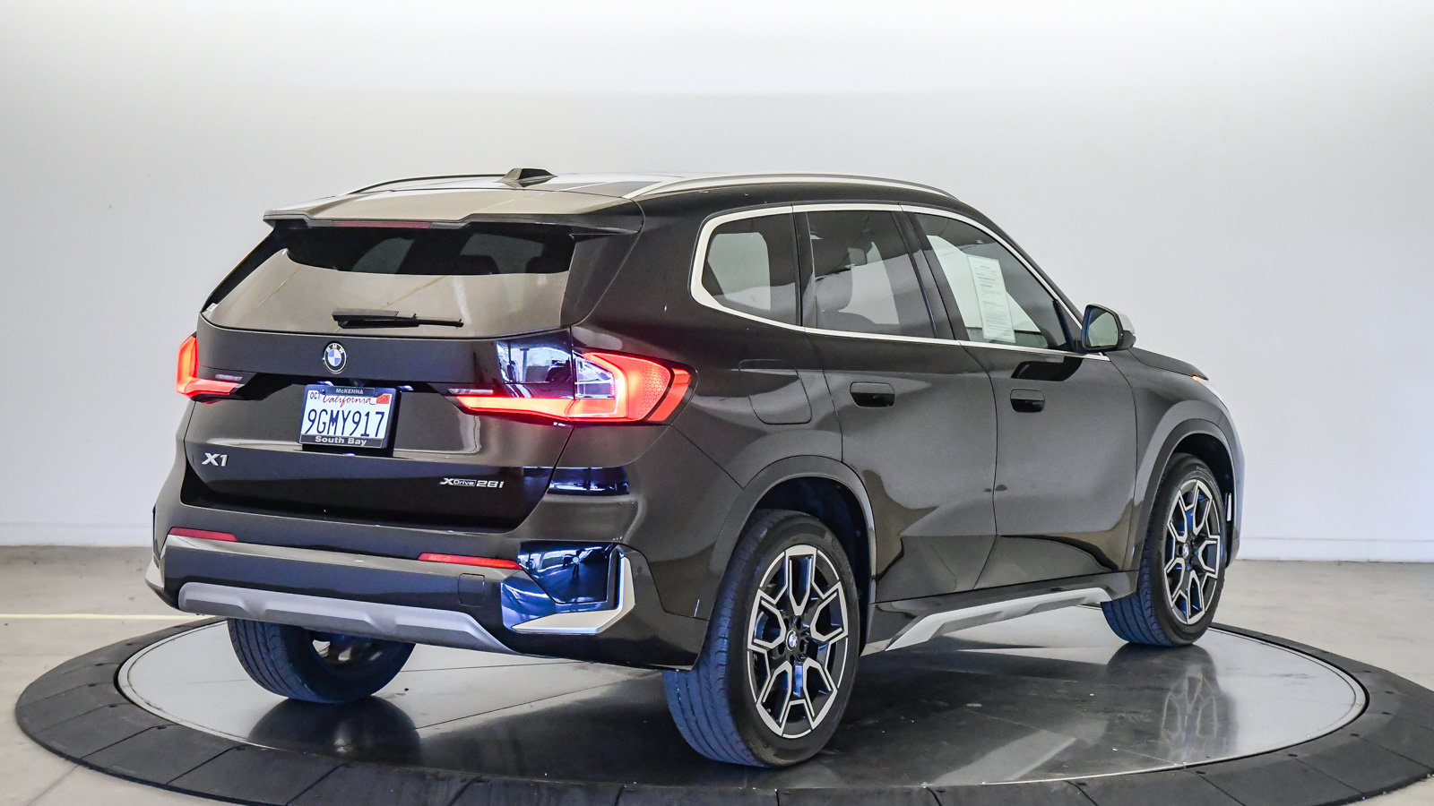 Certified 2023 BMW X1 xDrive28i w/ Premium Package AWD/4WD image 5