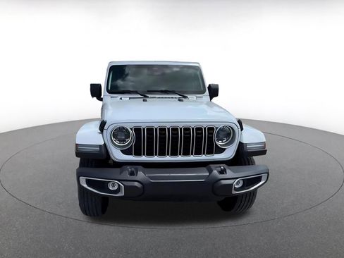 Used 2025 Jeep Wrangler Unlimited Sahara AWD/4WD image 4
