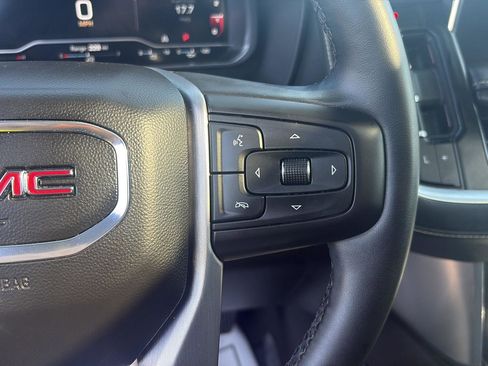 Used 2023 GMC Yukon XL SLT w/ SLT Premium Package RWD image 30
