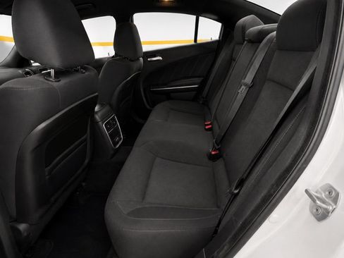 Used 2019 Dodge Charger SXT RWD image 14