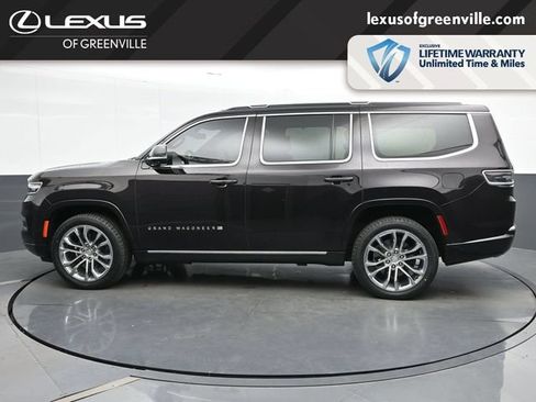 Used 2023 Jeep Grand Wagoneer Series II AWD/4WD image 5