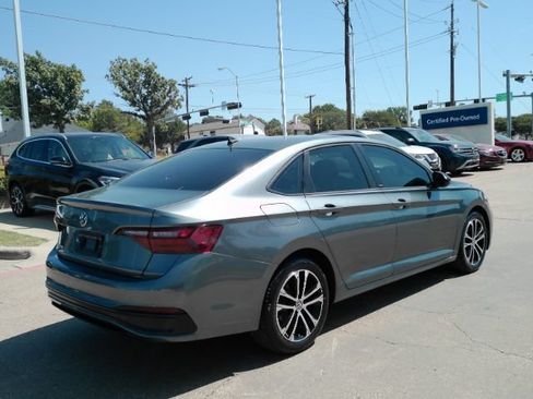 Used 2024 Volkswagen Jetta Sport FWD image 6