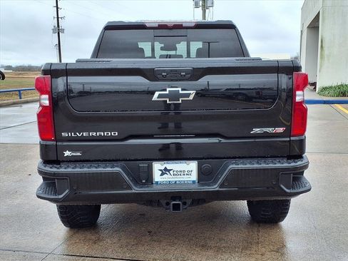 Used 2024 Chevrolet Silverado 1500 ZR2 image 5