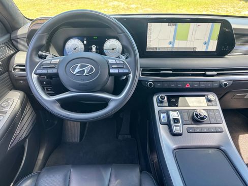 Used 2024 Hyundai Palisade Calligraphy image 12