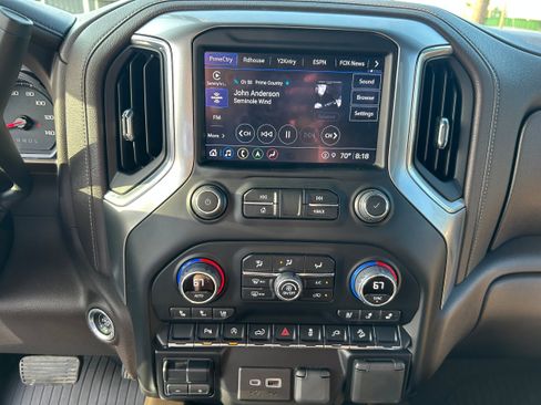 Used 2022 Chevrolet Silverado 1500 LTZ AWD/4WD image 25