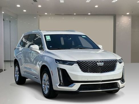 Used 2024 Cadillac XT6 Luxury w/ LPO, Floor Liner Package AWD/4WD image 6