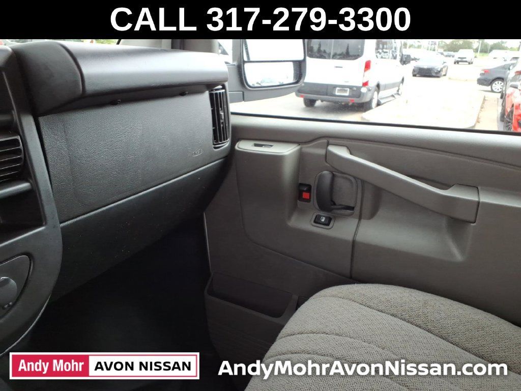 Used 2022 Chevrolet Express 3500 Extended w/ Driver Convenience Package RWD image 30