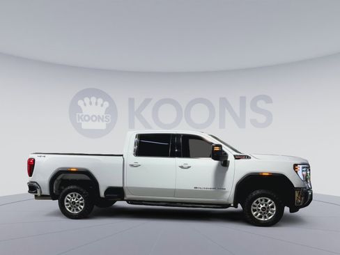 Used 2024 GMC Sierra 2500 SLE w/ SLE Convenience Package image 4