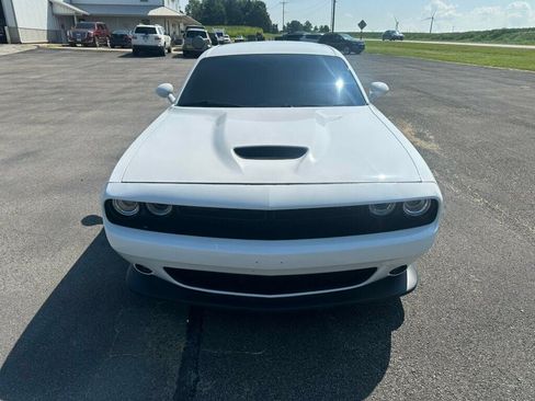 Used 2019 Dodge Challenger R/T w/ Driver Convenience Group RWD image 8