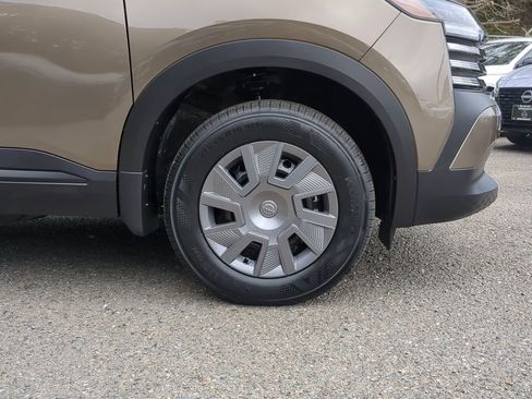 New 2026 Nissan Kicks S FWD image 9