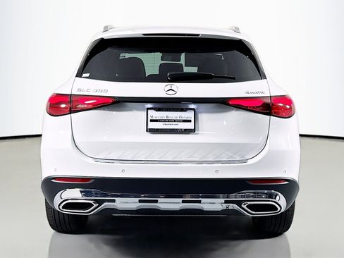 New 2026 Mercedes-Benz GLC 300 4MATIC image 3