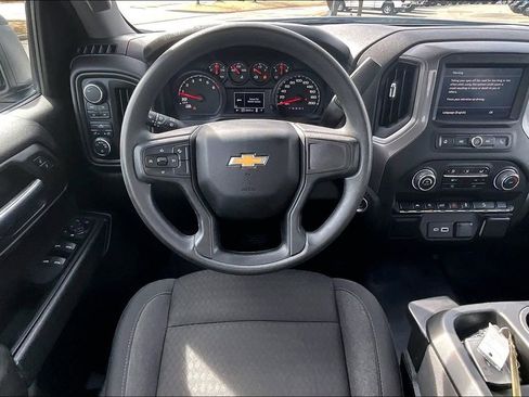 Used 2024 Chevrolet Silverado 1500 W/T w/ Z71 Off-Road Package image 5
