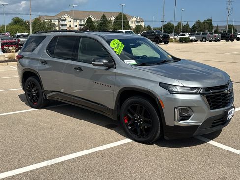 Used 2023 Chevrolet Traverse Premier w/ Redline Edition AWD/4WD image 10