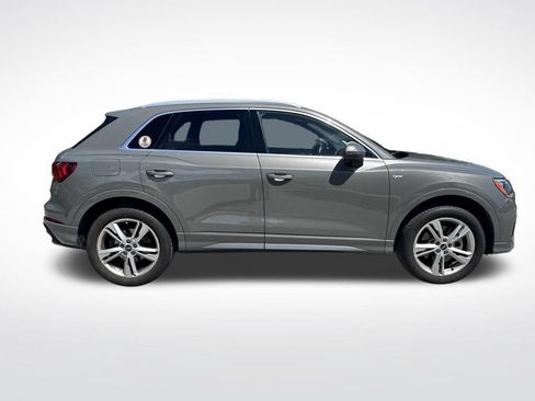 Used 2021 Audi Q3 2.0T Premium w/ Convenience Package AWD/4WD image 4