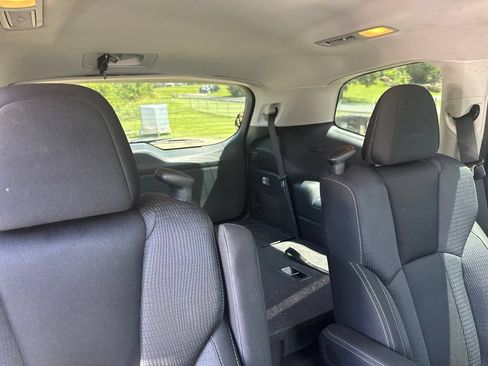 Used 2020 Subaru Ascent Premium w/ Convenience Package AWD/4WD image 9