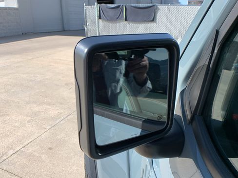 Used 2025 Jeep Wrangler Unlimited Rubicon image 11