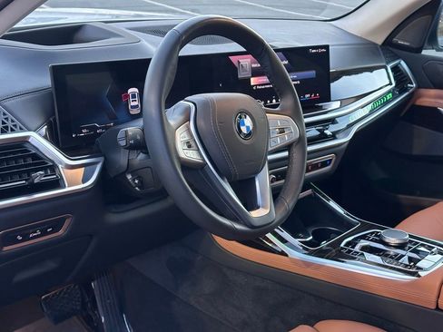 Certified 2025 BMW X7 xDrive40i w/ Premium Package image 13