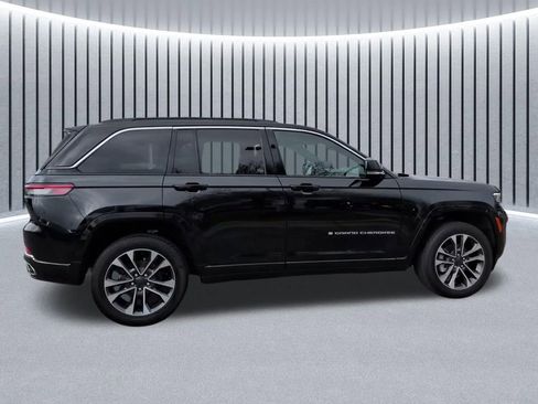 Certified 2024 Jeep Grand Cherokee Overland w/ Luxury Tech Group IV AWD/4WD image 5