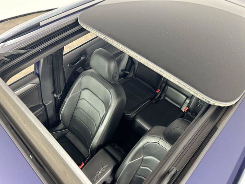 Certified 2022 Volkswagen Tiguan SEL R-Line AWD/4WD image 23