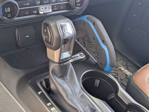 Certified 2023 Ford Bronco Outer Banks w/ Sasquatch Package image 25