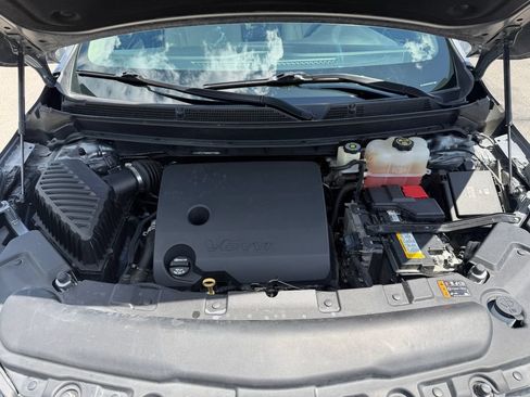 Used 2019 Buick Enclave Essence AWD/4WD image 38