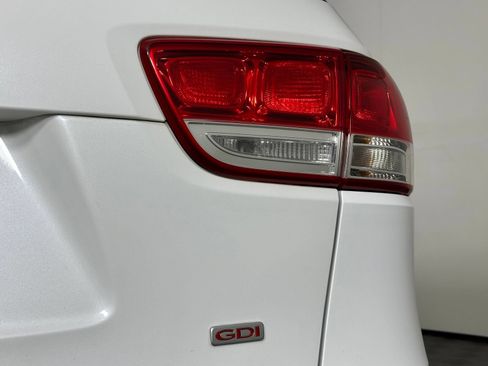 Used 2016 Kia Sorento AWD image 12