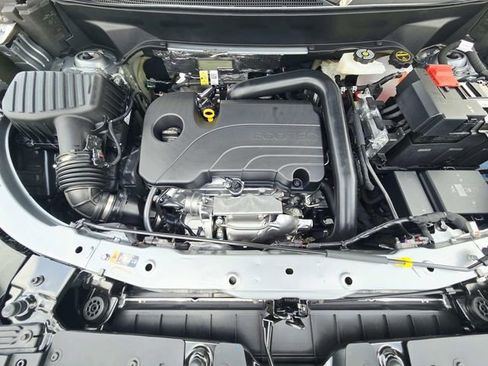 New 2026 Chevrolet Equinox LT w/ Convenience Package II FWD image 14