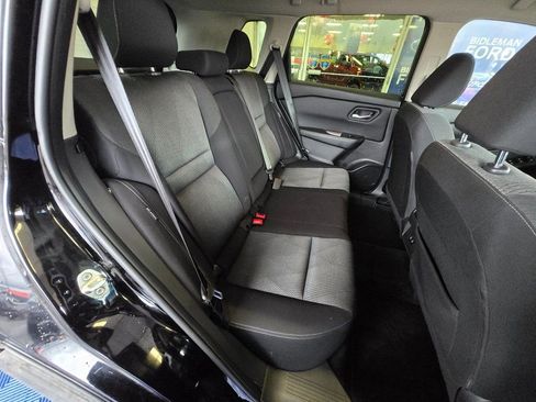 Used 2025 Nissan Rogue SV image 24