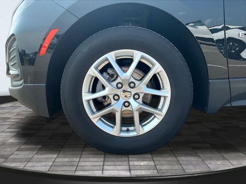 Used 2024 Chevrolet Equinox LS AWD/4WD image 36