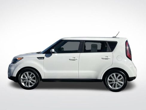 Used 2018 Kia Soul + FWD image 2