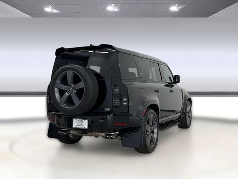 Used 2023 Land Rover Defender 110 V8 AWD/4WD image 9